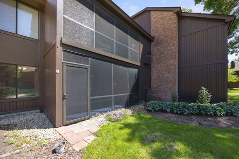 Tiny photo for 740 Saint Andrews Lane #4, Crystal Lake, IL 60014 (MLS # 12653062)