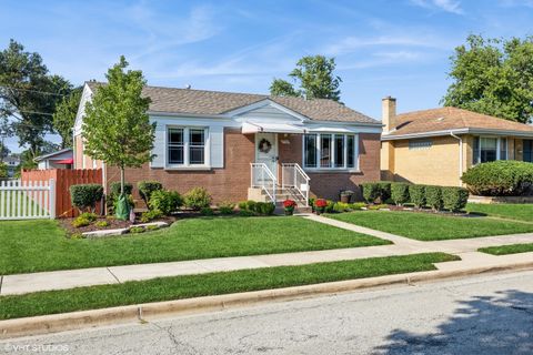 Tiny photo for 9334 Lincoln Avenue, Brookfield, IL 60513 (MLS # 12503212)