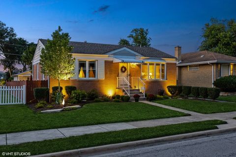 Tiny photo for 9334 Lincoln Avenue, Brookfield, IL 60513 (MLS # 12503212)