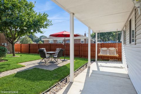 Tiny photo for 9334 Lincoln Avenue, Brookfield, IL 60513 (MLS # 12503212)