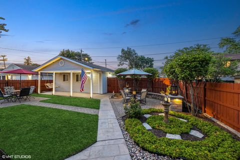 Tiny photo for 9334 Lincoln Avenue, Brookfield, IL 60513 (MLS # 12503212)