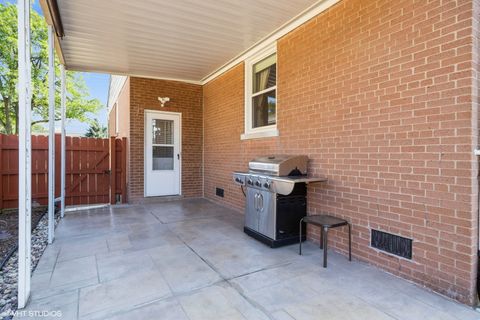 Tiny photo for 9334 Lincoln Avenue, Brookfield, IL 60513 (MLS # 12503212)