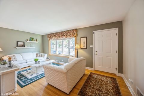 Tiny photo for 9334 Lincoln Avenue, Brookfield, IL 60513 (MLS # 12503212)