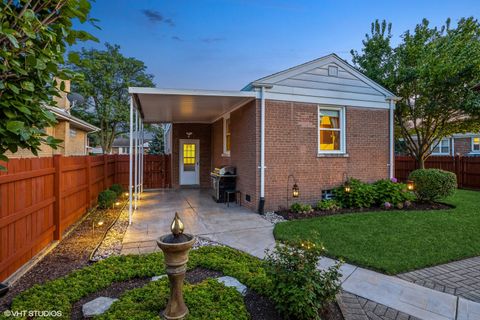 Tiny photo for 9334 Lincoln Avenue, Brookfield, IL 60513 (MLS # 12503212)