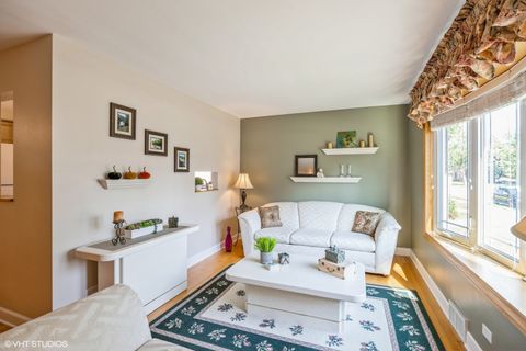 Tiny photo for 9334 Lincoln Avenue, Brookfield, IL 60513 (MLS # 12503212)