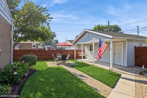 Tiny photo for 9334 Lincoln Avenue, Brookfield, IL 60513 (MLS # 12503212)