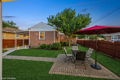 Tiny photo for 9334 Lincoln Avenue, Brookfield, IL 60513 (MLS # 12503212)