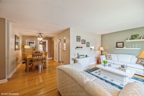 Tiny photo for 9334 Lincoln Avenue, Brookfield, IL 60513 (MLS # 12503212)