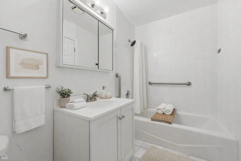 Tiny photo for 950 E Old Willow Road #101, Prospect Heights, IL 60070 (MLS # 12592544)