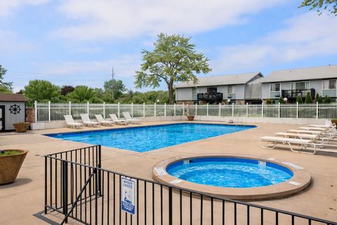 Tiny photo for 950 E Old Willow Road #101, Prospect Heights, IL 60070 (MLS # 12592544)