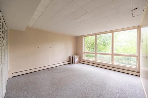 Tiny photo for 341 Hickory Haven Drive E, Gurnee, IL 60031 (MLS # 12675458)