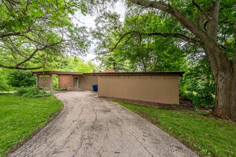 Tiny photo for 341 Hickory Haven Drive E, Gurnee, IL 60031 (MLS # 12675458)
