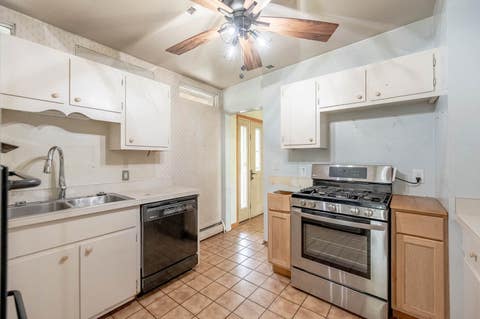 Tiny photo for 341 Hickory Haven Drive E, Gurnee, IL 60031 (MLS # 12675458)