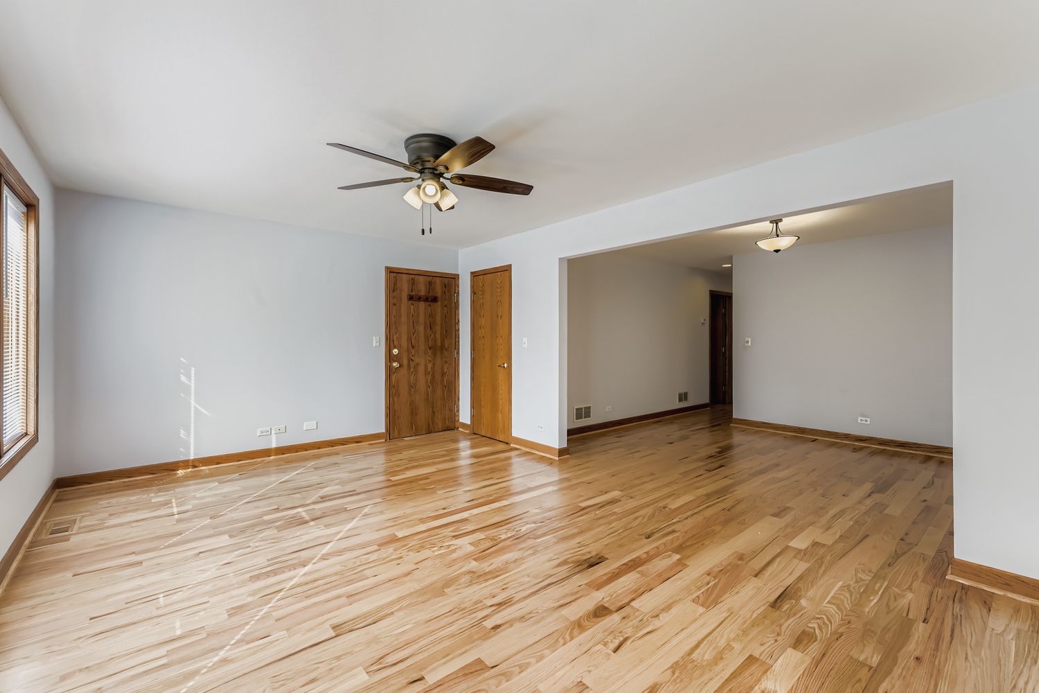 2550 W Winnemac Avenue 1