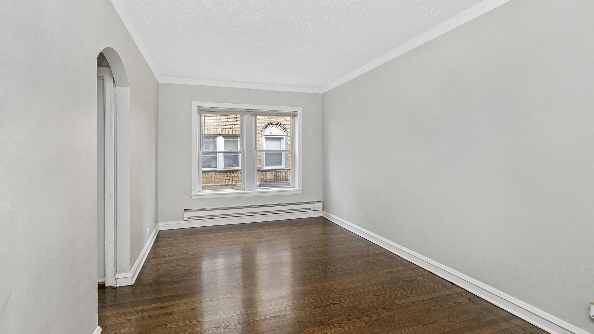 846 W AINSLIE Street R1