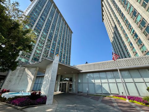 Photo of 3600 N Lake Shore Drive #1320, Chicago, IL 60613 (MLS # 12484464)