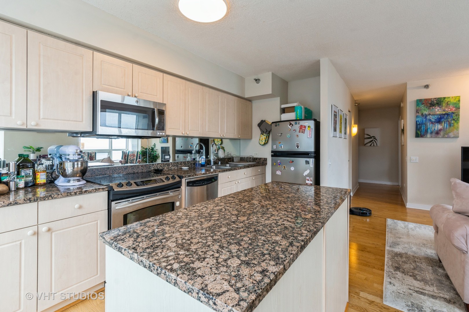 512 N MCCLURG Court 1707