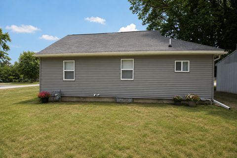 Tiny photo for 1820 W 9th Street, Dixon, IL 61021 (MLS # 12691312)