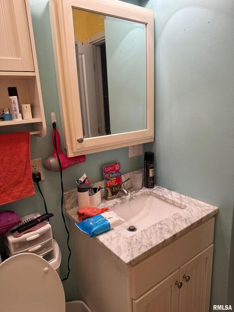 Tiny photo for 1119 N THORNWOOD Avenue, Davenport, IA 52804 (MLS # QC4269249)