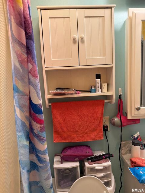 Tiny photo for 1119 N THORNWOOD Avenue, Davenport, IA 52804 (MLS # QC4269249)