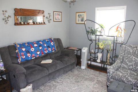 Tiny photo for 1119 N THORNWOOD Avenue, Davenport, IA 52804 (MLS # QC4269249)