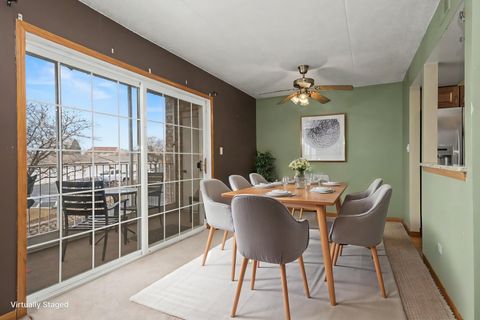 Tiny photo for 16032 Crystal Creek Drive #2B, Orland Park, IL 60462 (MLS # 12570445)