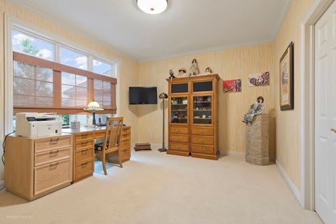 Tiny photo for 6650 White Pine Way, Libertyville, IL 60048 (MLS # 12668323)