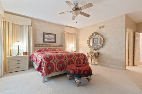 Tiny photo for 6650 White Pine Way, Libertyville, IL 60048 (MLS # 12668323)