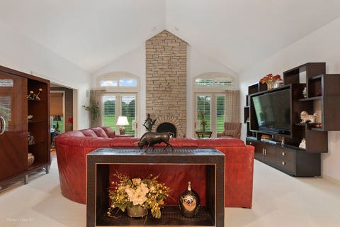 Tiny photo for 6650 White Pine Way, Libertyville, IL 60048 (MLS # 12668323)