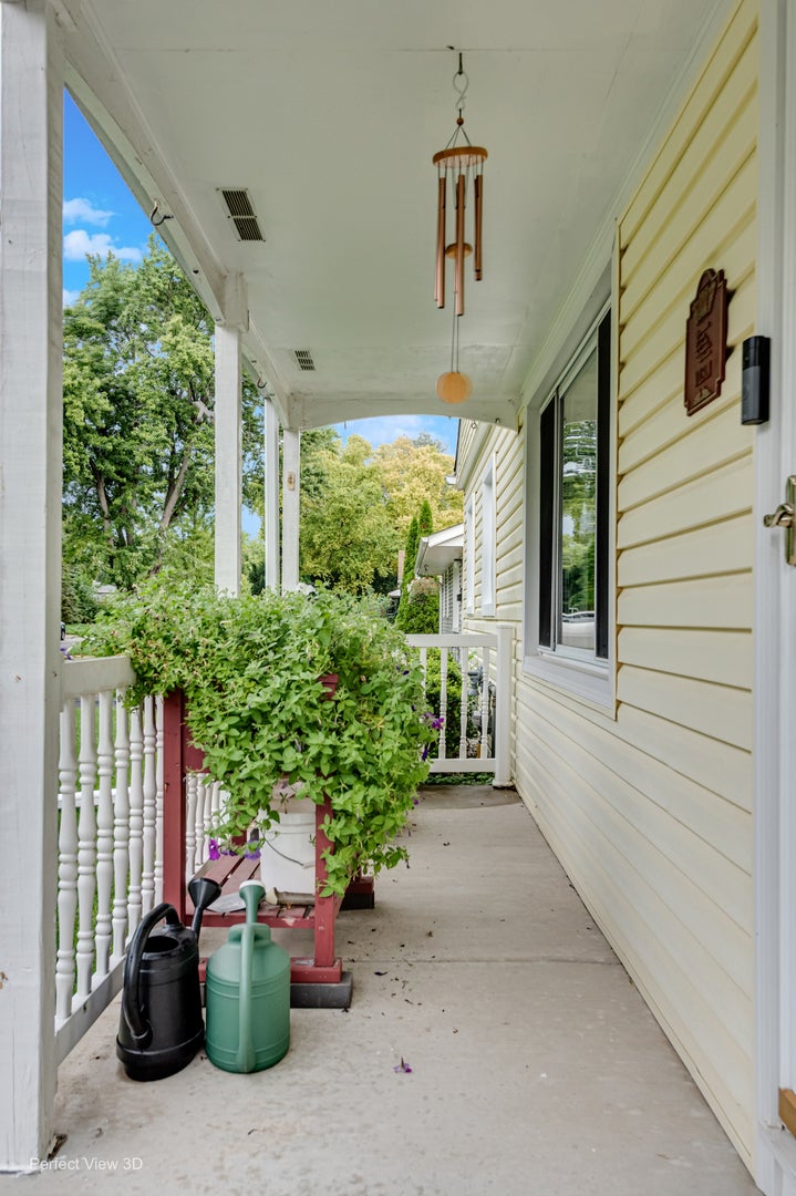 133 N Ridgemoor Avenue