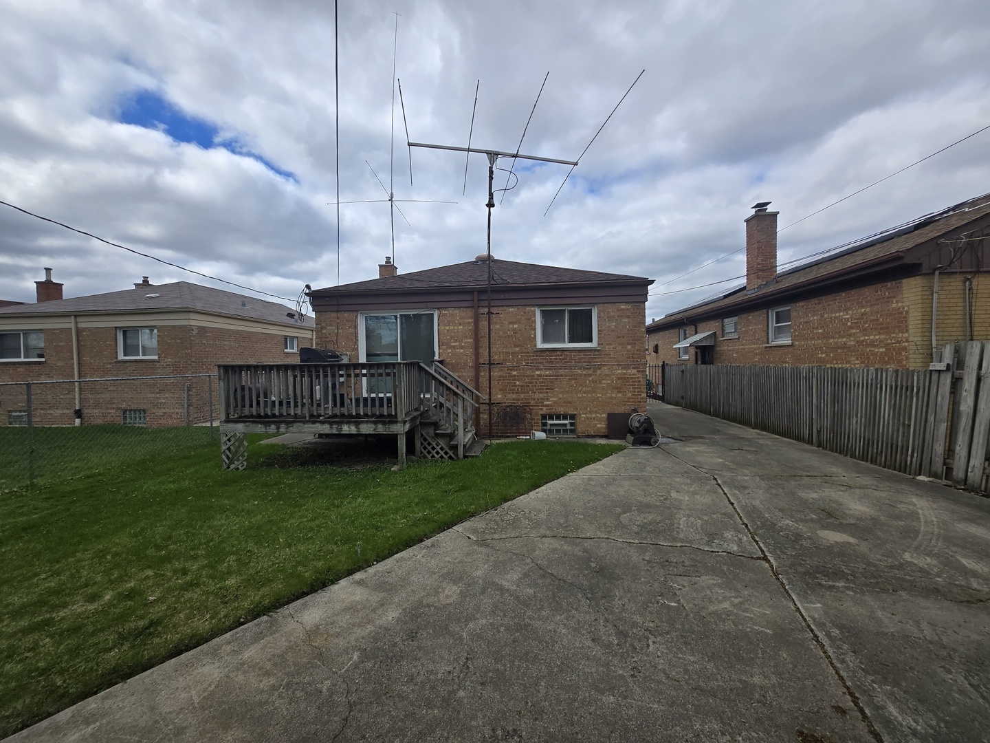 3721 W 77th Place