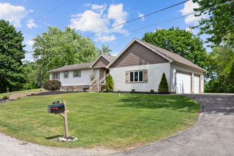 Photo of 703 Crestview Drive, Ingleside, IL 60041 (MLS # 12603268)