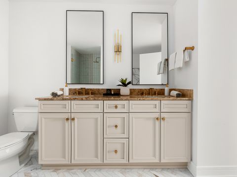 Tiny photo for 130 N Garland Court #3403, Chicago, IL 60602 (MLS # 12589745)