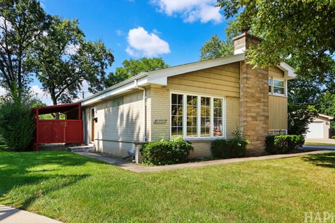 Tiny photo for 412 Warren Road, Glenview, IL 60025 (MLS # 12727342)