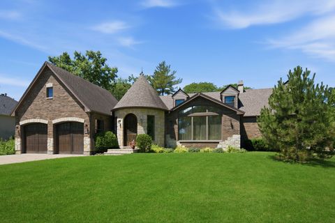 Photo of 10S230 Grant Street, Burr Ridge, IL 60527 (MLS # 12698463)