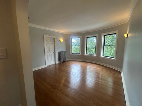 Tiny photo for 4434 W GUNNISON Avenue #3, Chicago, IL 60630 (MLS # 12713435)