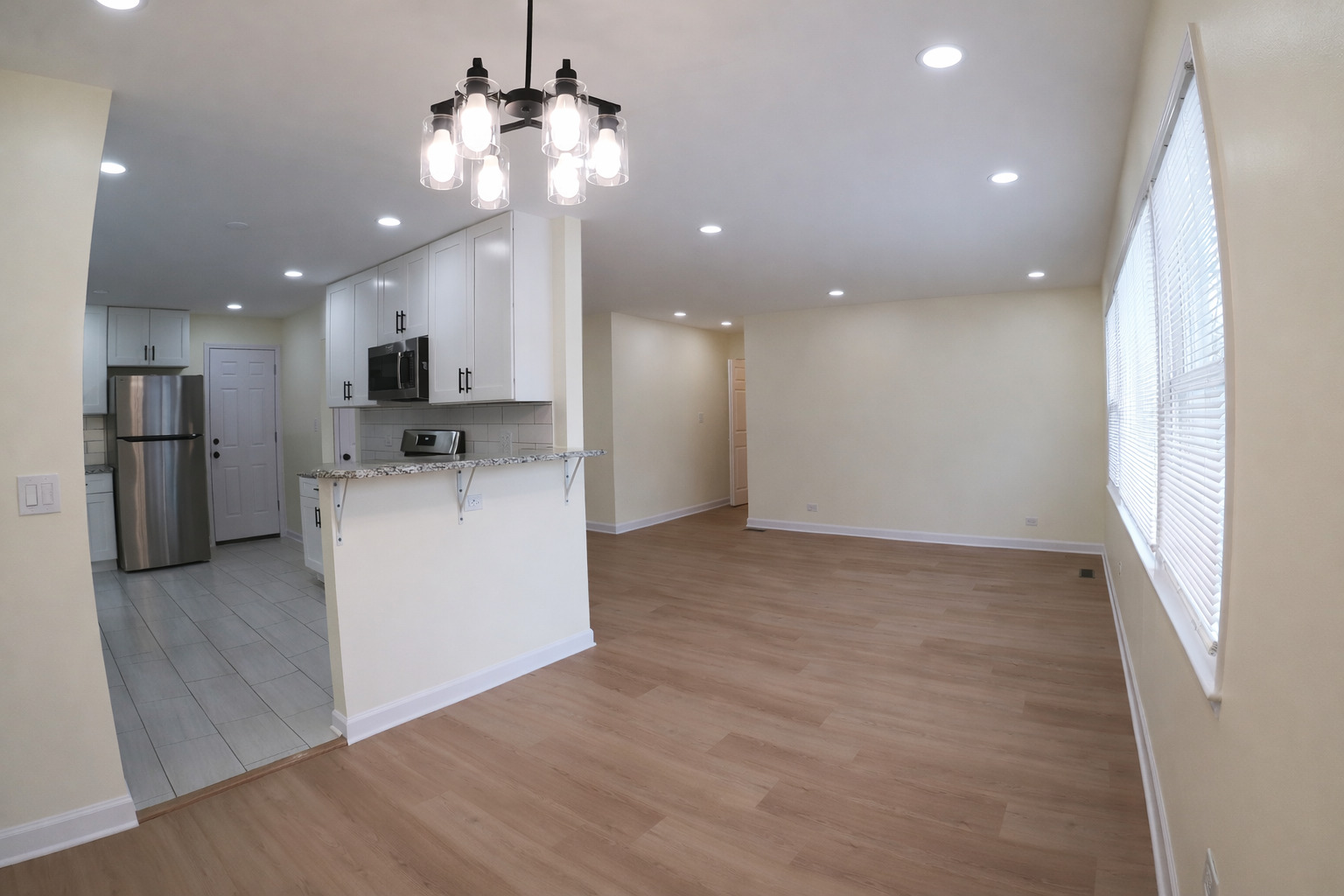 8017 W Churchill Avenue 1