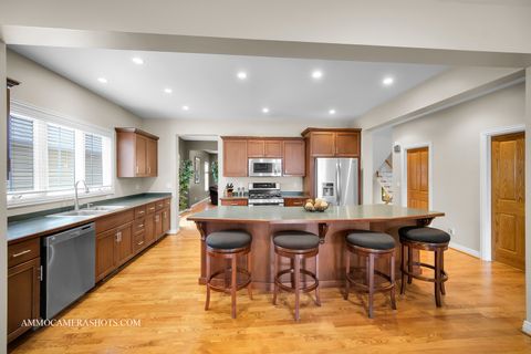 Tiny photo for 740 Manor Hill Place, Sugar Grove, IL 60554 (MLS # 12599053)