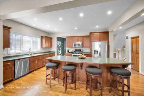 Tiny photo for 740 Manor Hill Place, Sugar Grove, IL 60554 (MLS # 12599053)