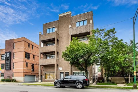 Tiny photo for 2224 W Touhy Avenue #3N, Chicago, IL 60645 (MLS # 12511315)