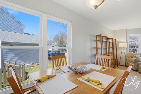 Tiny photo for 7 E Dahlia Lane, Round Lake Beach, IL 60073 (MLS # 12557269)