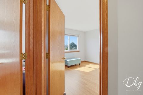 Tiny photo for 7 E Dahlia Lane, Round Lake Beach, IL 60073 (MLS # 12557269)