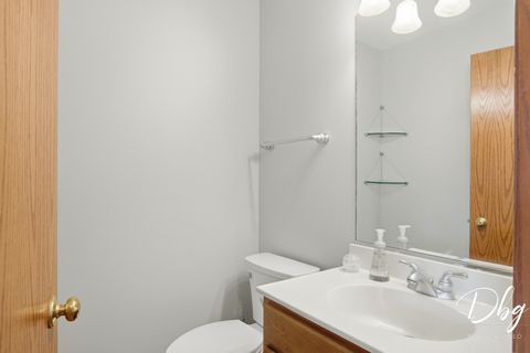 Tiny photo for 7 E Dahlia Lane, Round Lake Beach, IL 60073 (MLS # 12557269)