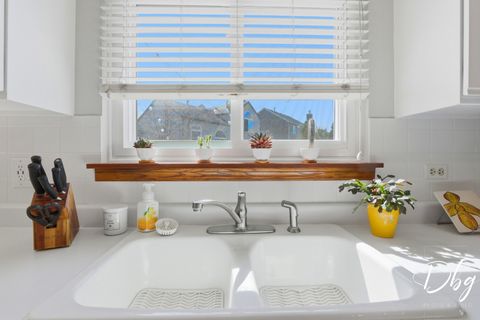 Tiny photo for 7 E Dahlia Lane, Round Lake Beach, IL 60073 (MLS # 12557269)