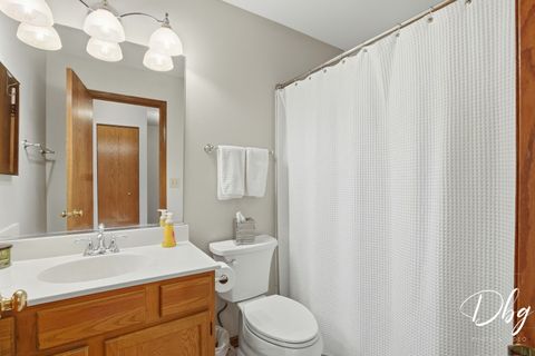 Tiny photo for 7 E Dahlia Lane, Round Lake Beach, IL 60073 (MLS # 12557269)