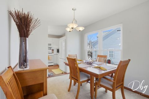 Tiny photo for 7 E Dahlia Lane, Round Lake Beach, IL 60073 (MLS # 12557269)