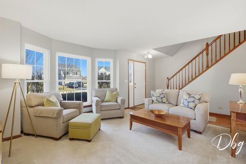 Tiny photo for 7 E Dahlia Lane, Round Lake Beach, IL 60073 (MLS # 12557269)