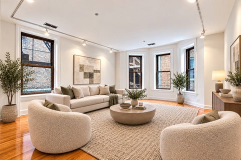 Tiny photo for 550 W Surf Street #117, Chicago, IL 60657 (MLS # 12727747)