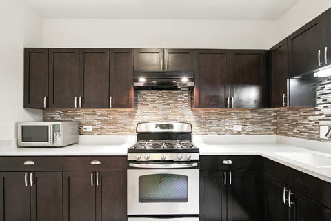 Tiny photo for 550 W Surf Street #117, Chicago, IL 60657 (MLS # 12727747)