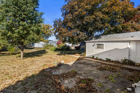 Tiny photo for 105 E Illinois Street, Mansfield, IL 61854 (MLS # 12506402)